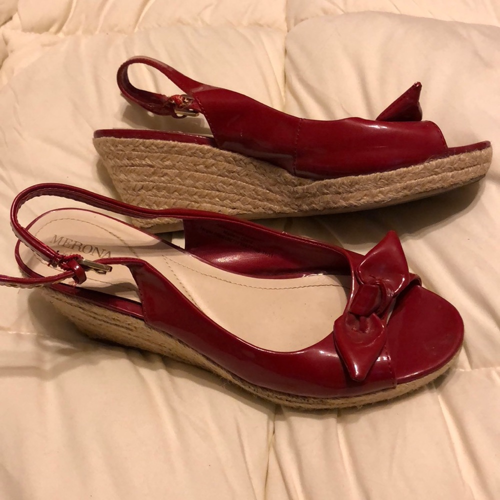 Red Wedges